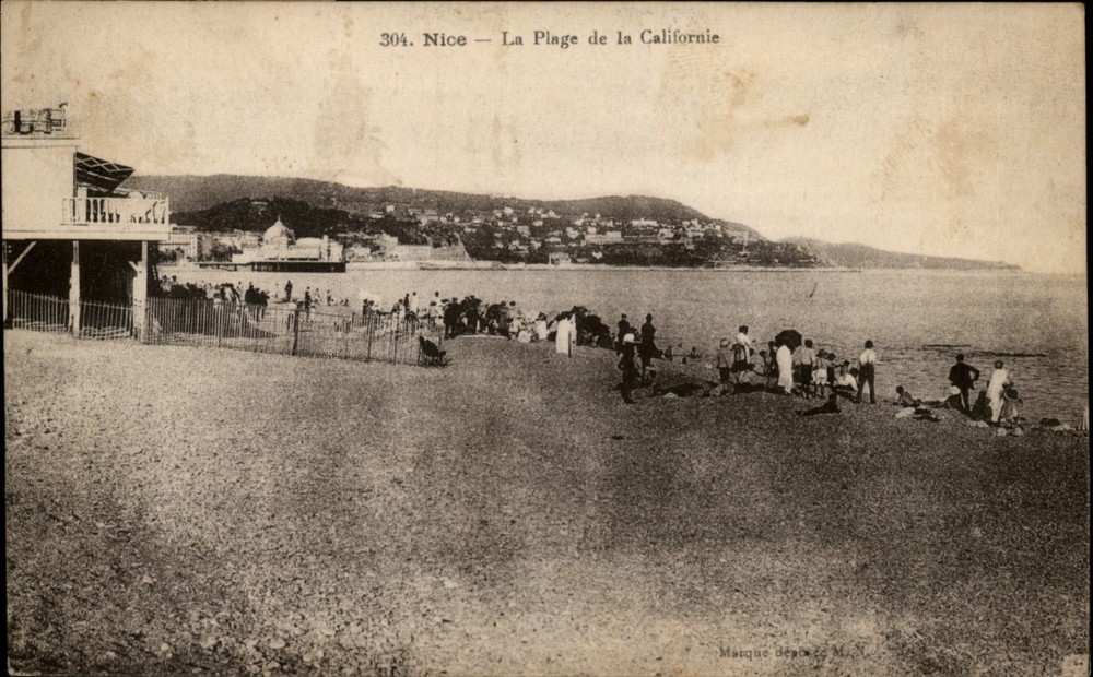 Beach Nice Alpes-Maritimes France vintage postcard s853