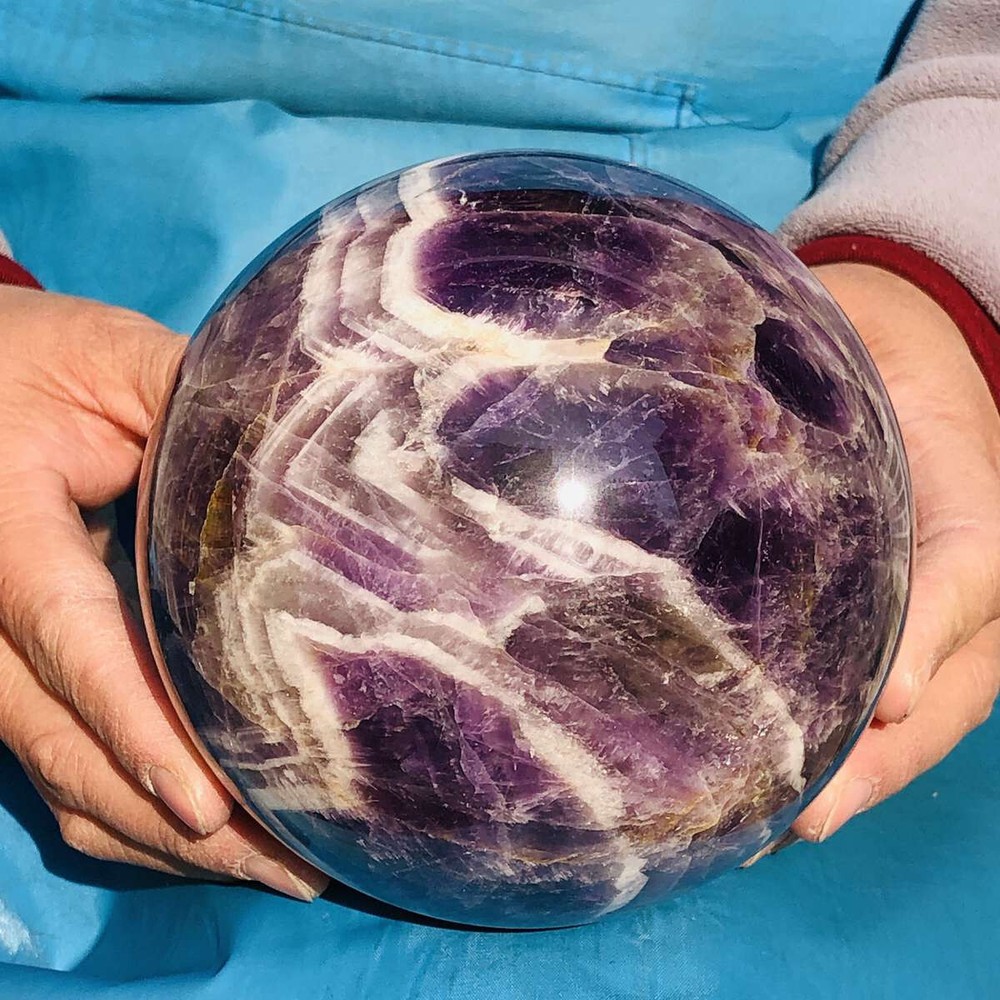 2390G Natural Amethyst Quartz Crystal Sphere Ball for Healing and Meditation