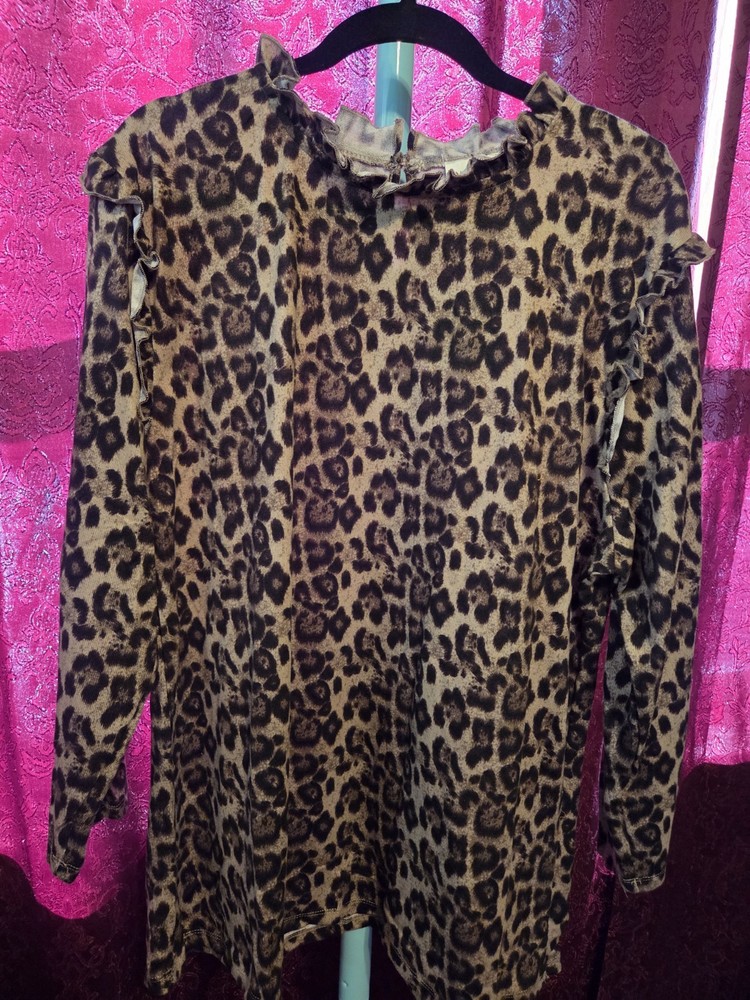 Hayden Los Angeles Women's Leopard Print Top. 3XL. NWT.     #714