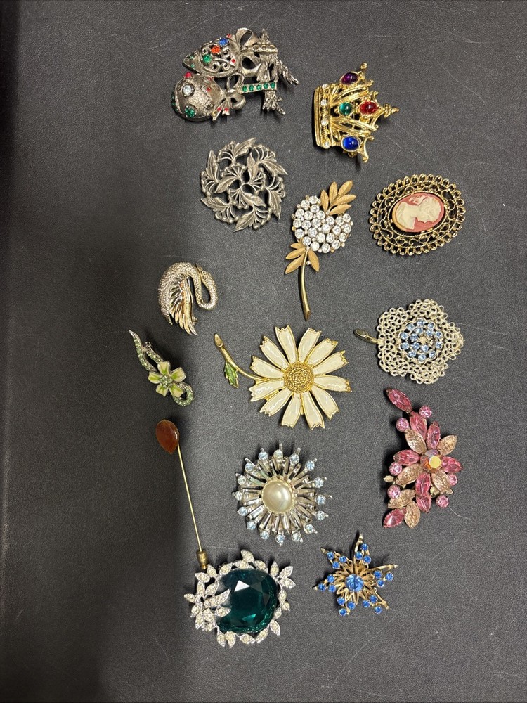 Lot Of 14 Vintage/Antique   Brooches/Pins Excellent Condition