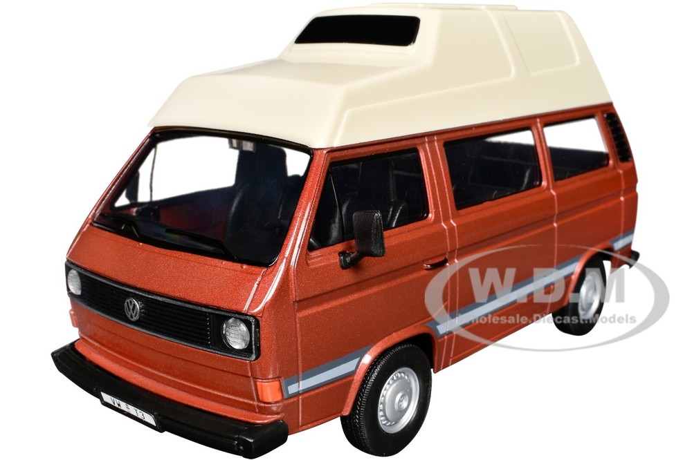 VOLKSWAGEN TYPE 2 (T3) CAMPER VAN BROWN 1/24 DIECAST MODEL BY MOTORMAX 79594