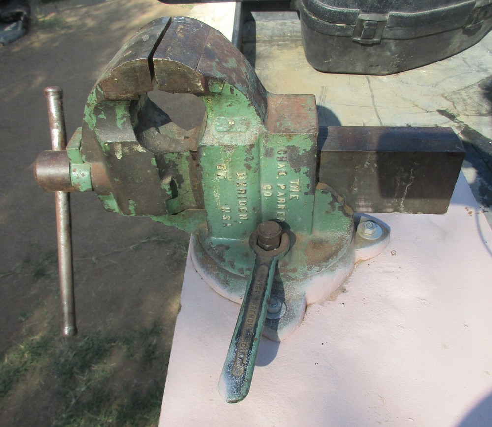 Chas. Parker 973-1/2 Swivel Bench Vise 3-1/2” Jaws Good Working Condition RARE!