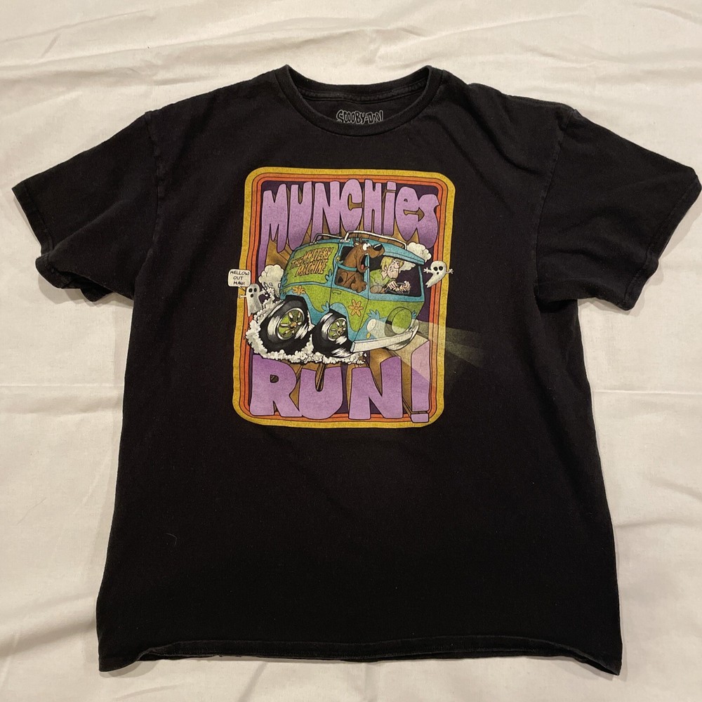 Scooby-Doo Munchies Run! Graphic T-Shirt Large L Black Mystery Machine