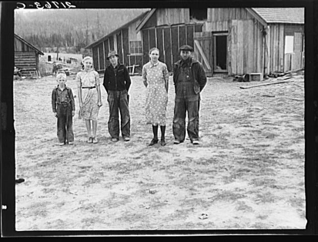 Photo:Boundary County Idaho 1930s Dorothea Lange Farm Family Portrait FSA