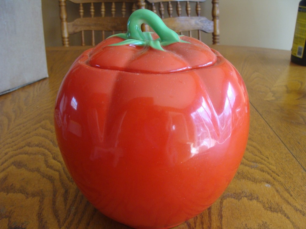1940s VINTAGE The Pantry Parade® Tomato Shaped Cookie Jar Bright Red Made in USA