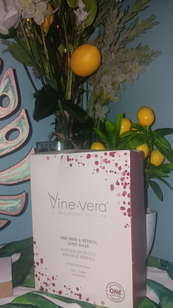 Vine-vera 10-Piece Mask Set New In Box Rare Skincare