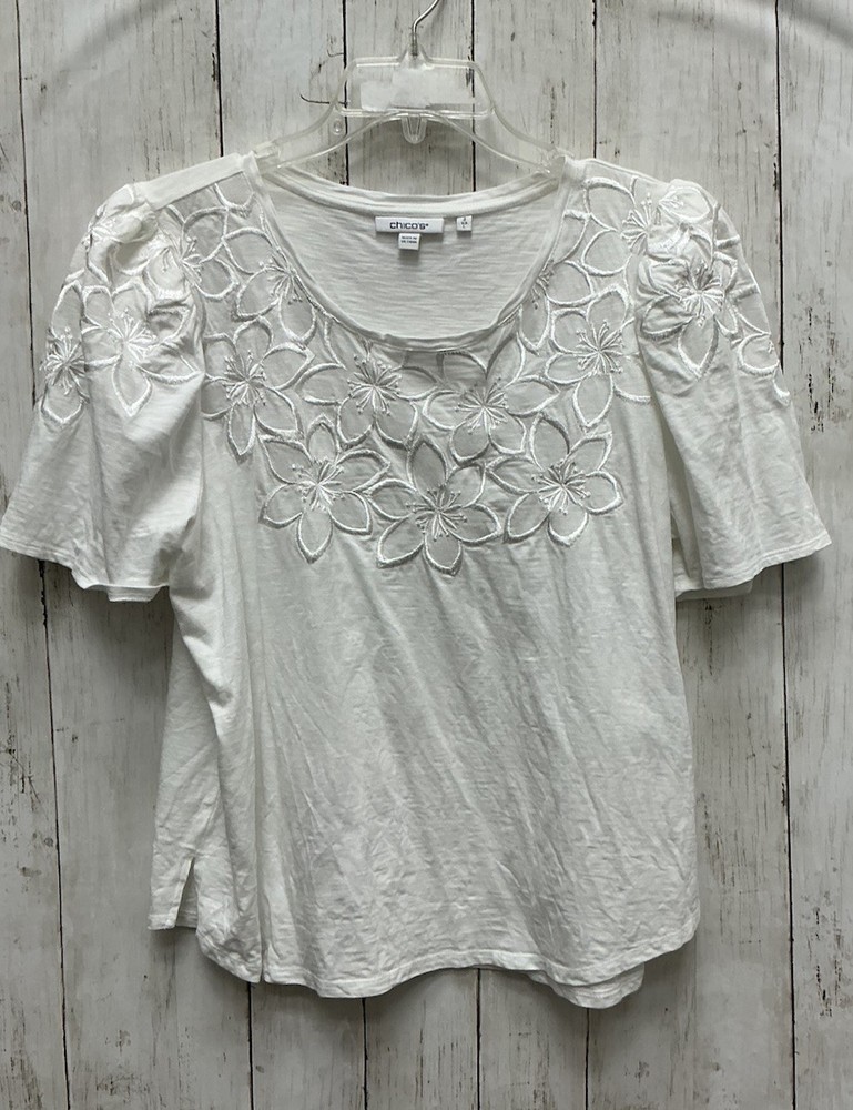 Chicos White Flower Embroidered Short Sleeve Top Size 2 US 12