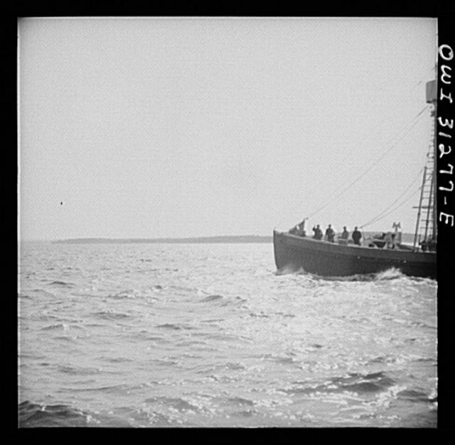 Photo:Gloucester Massachusetts Fishing Boat Alden at Sea 1900s