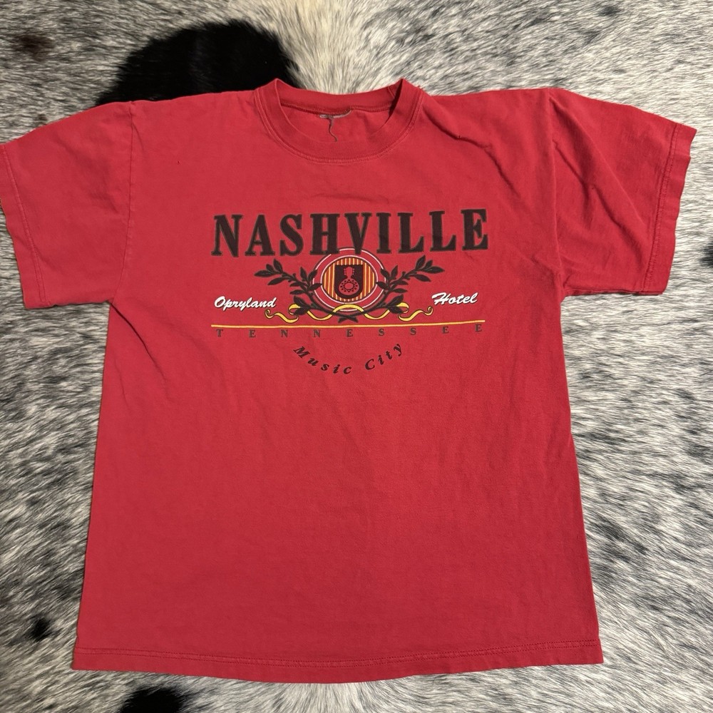 Vintage Nashville Tennessee Opryland Hotel “Music City” Graphic Tee Red (Fits M)
