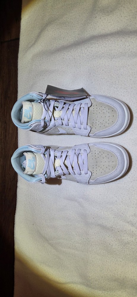 New 6.5W Nike Air Jordan 1 High Top Sneakers Light Blue Beige Suede Leather