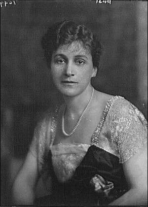 Photo:Mrs H R Tudhope 1916 Portrait Photograph