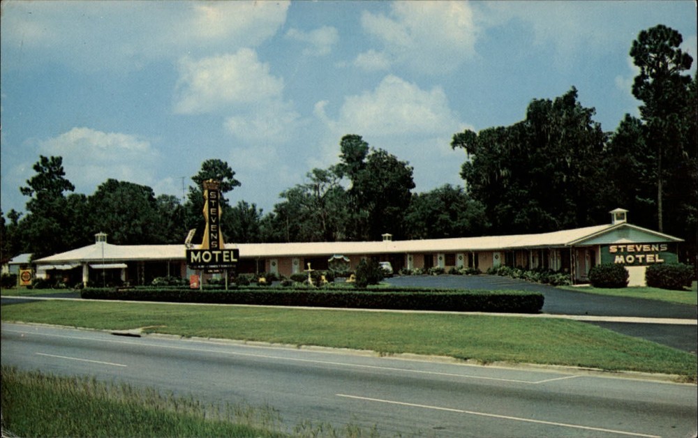 Ocala Florida Stevens Motel South Dixie Highway ~ unused postcard sku515