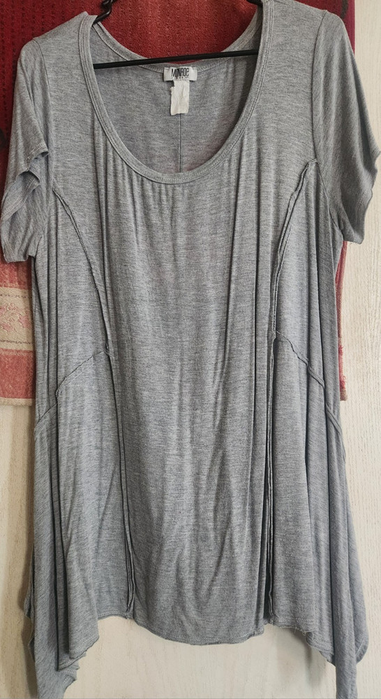 Monroe and Main XL Gray Knit Scoop Neck Short Sleeve Relaxed Tunic Top