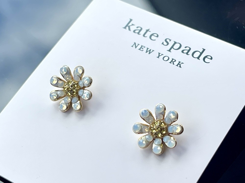 Kate Spade Dazzling Daisies Stud Daisy Earrings White  Spring With Pink Dust Bag