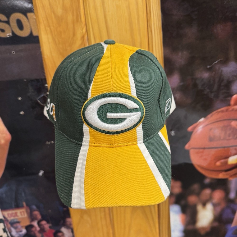 Green Bay Packers Hat Cap Men’s Green Yellow Strapback NFL Equipment Reebok VTG