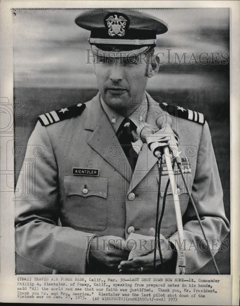 1973 Press Photo US soldier Phillip A. Kientzler at Travis Air Force Base in CA