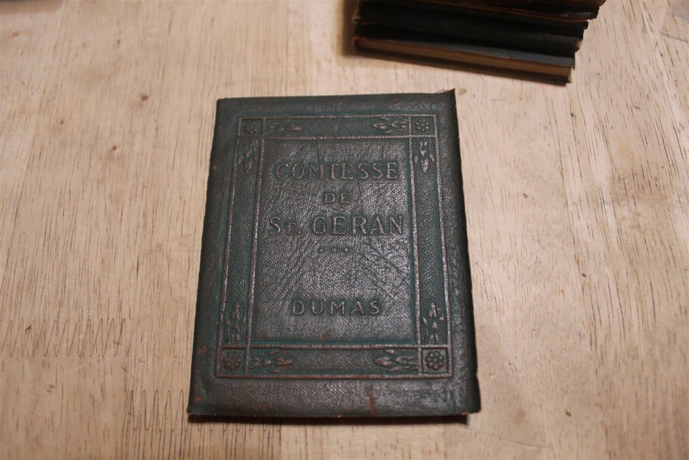Little Leather Library Dumas Comtesse De St Geran Green Cover
