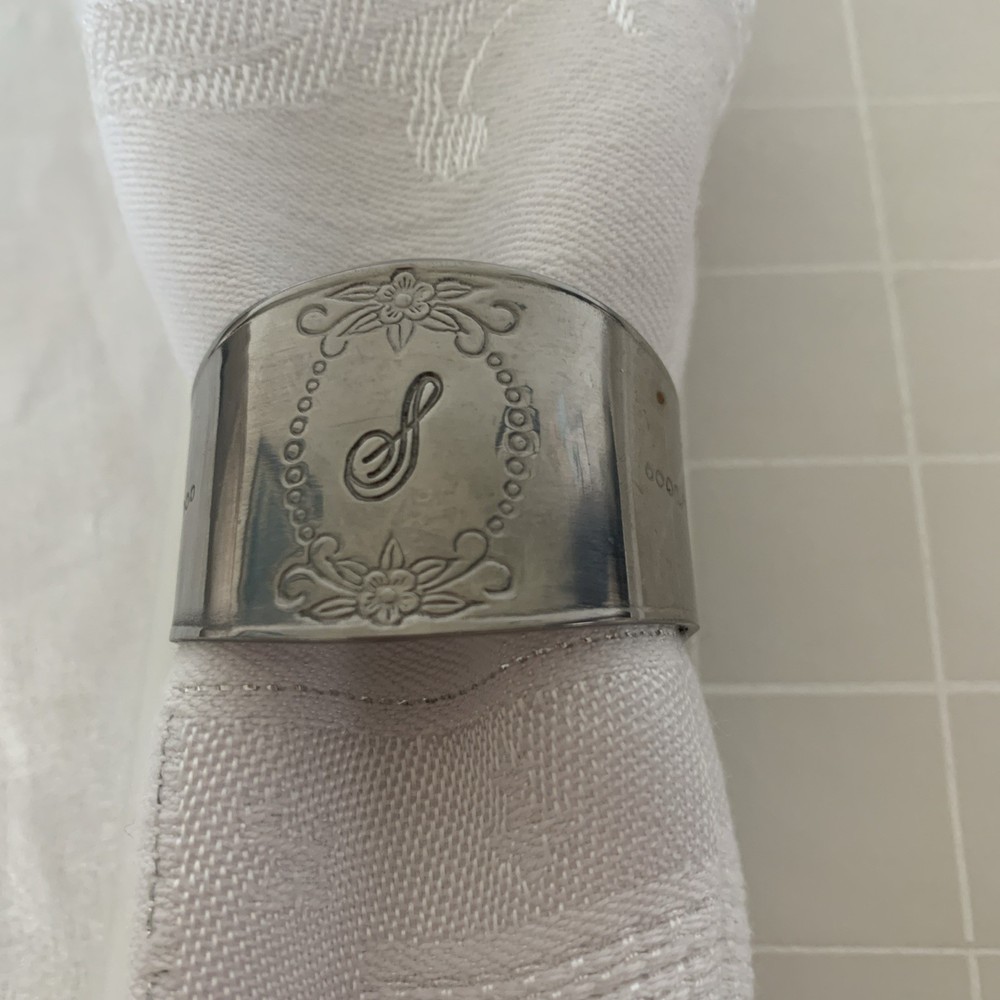 Custom Craft Monogram “S” Royal Rose Napkin Rings Stainless Steel Set of 8 NEW