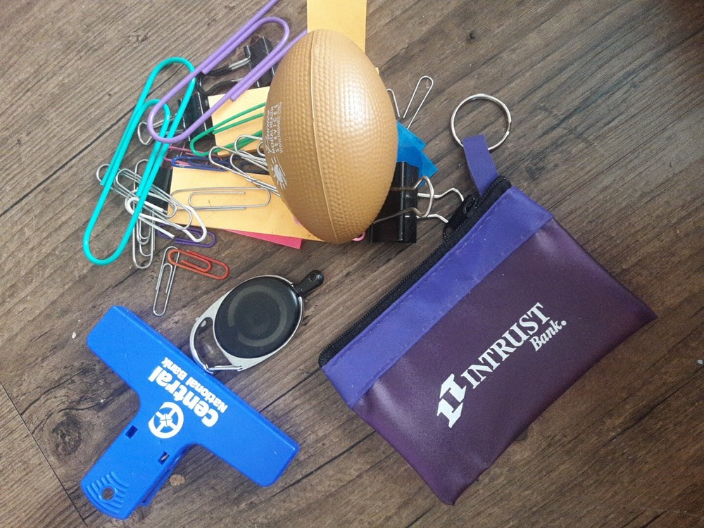 Colorful Coated Paper Clips and Office Clips with Bonus Safety Pins