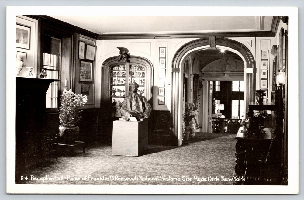 RPPC~Hyde Park New York~Reception Hall @ Home Of Roosevelt~Real Photo Postcard
