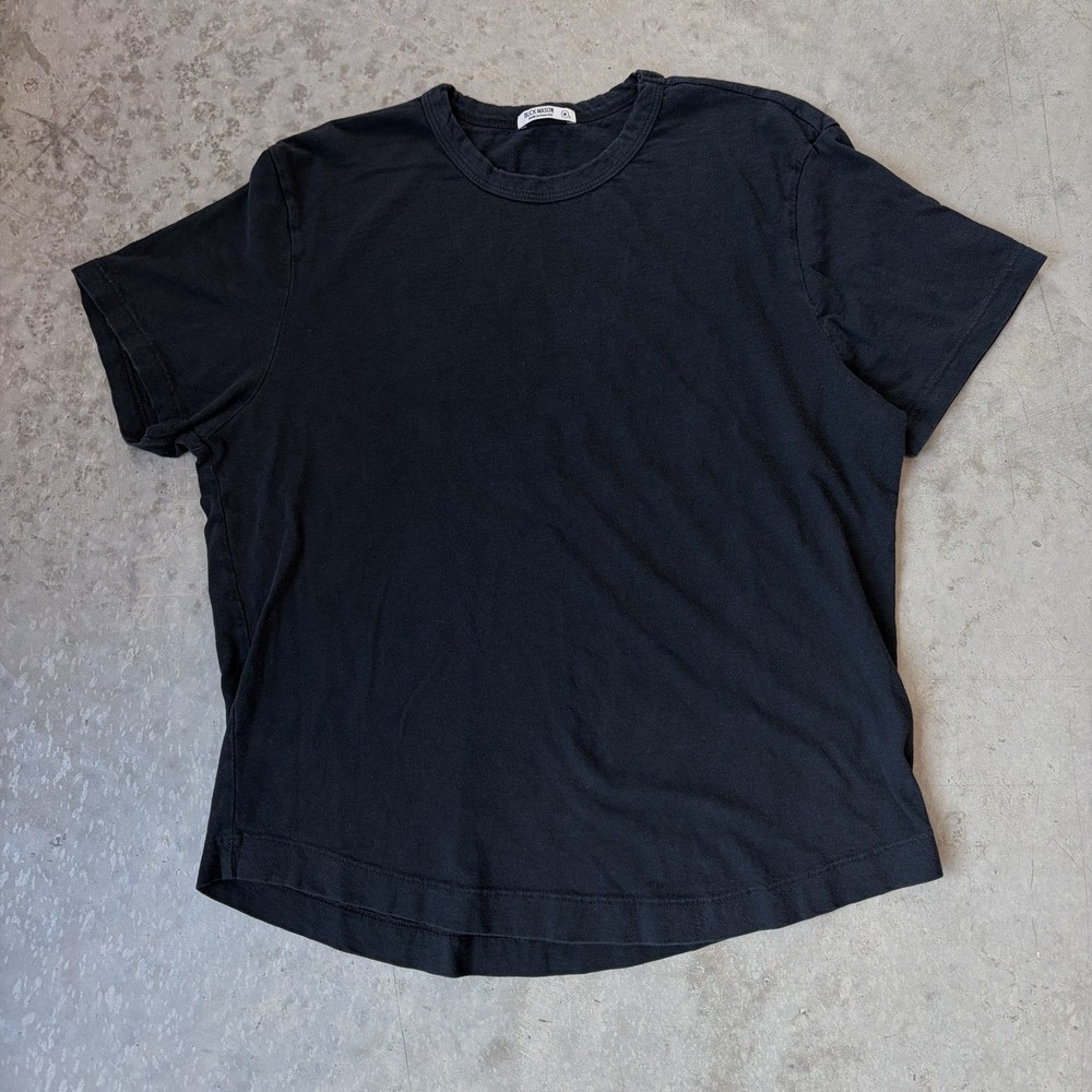 Buck Mason Classic T Shirt Black Curved Hem Short Sleeve Crew Neck Casual Medium