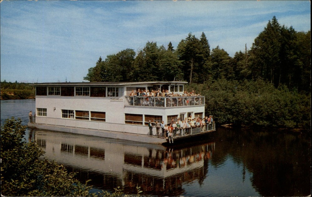 Riverboat Tahquamenon Soo Junction Michigan ~ 1950-60s vintage postcard