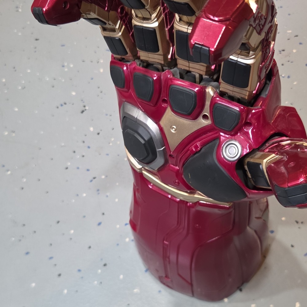 Marvel Iron Man Infinity Gauntlet Replica Reproduction Movie Collectible Prop