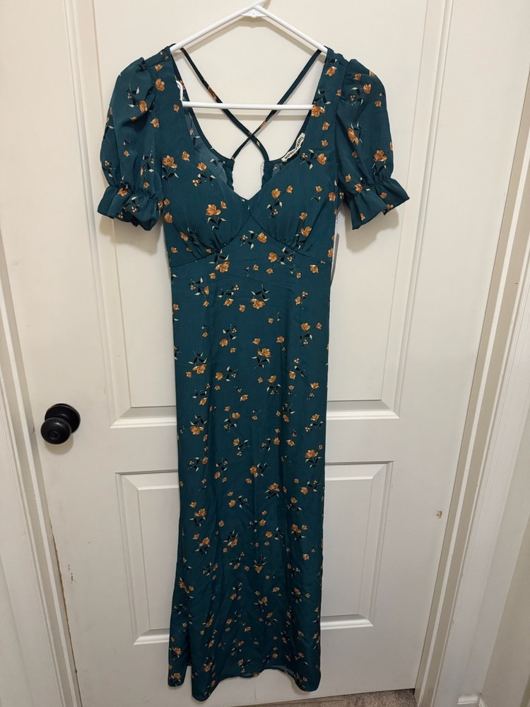 Women's Inspired Hearts Dress Size M Brand New With Tags Green Floral