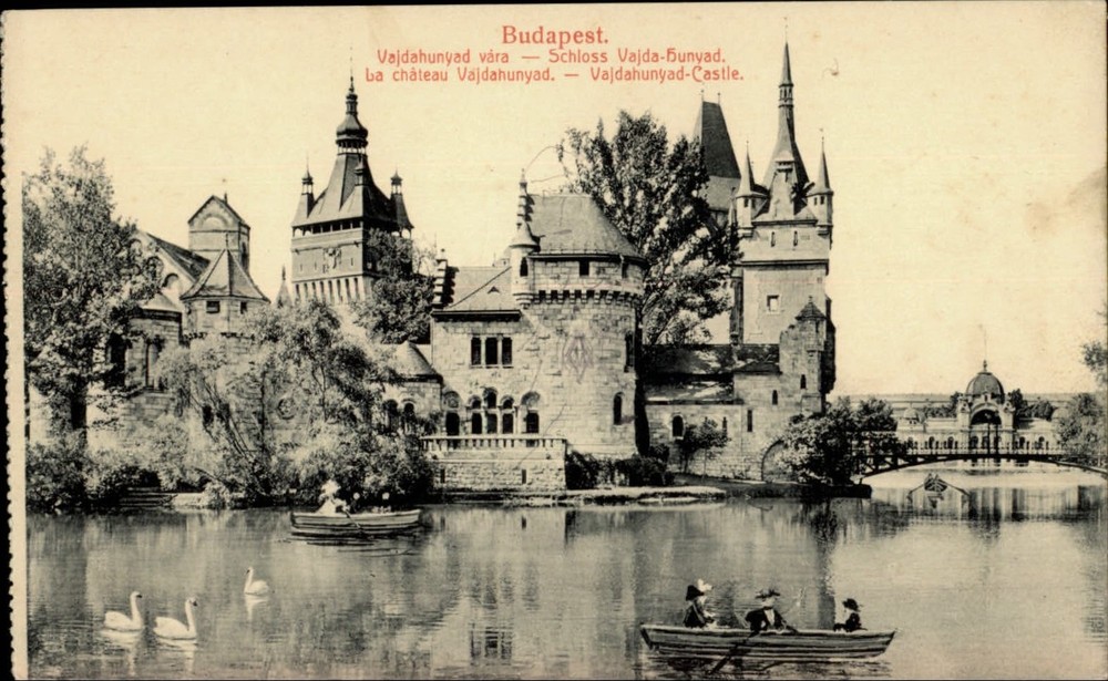 Vajdahunyad Castle Budapest Hungary vintage postcard s279
