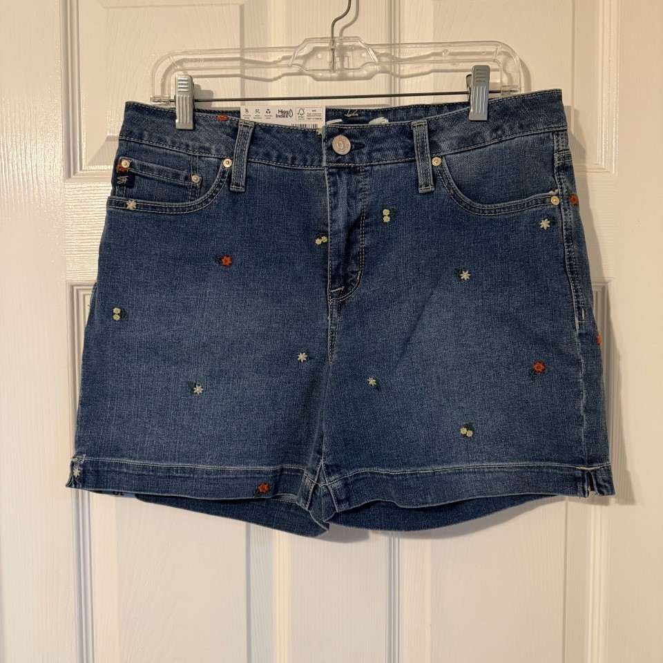 NWT Seven7 Womens High-Rise Comfort Stretch Floral Weekend Short Denim Size 10