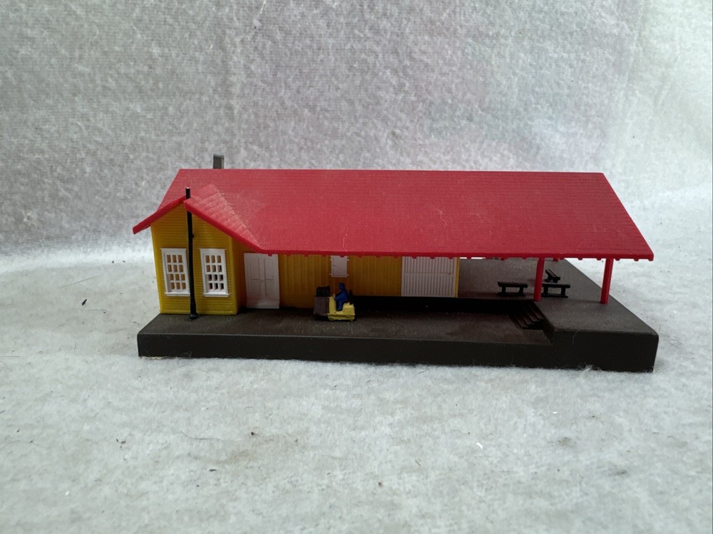 Bachmann N Scale Government Warehouse Building For Train, Set Layout Scenery
