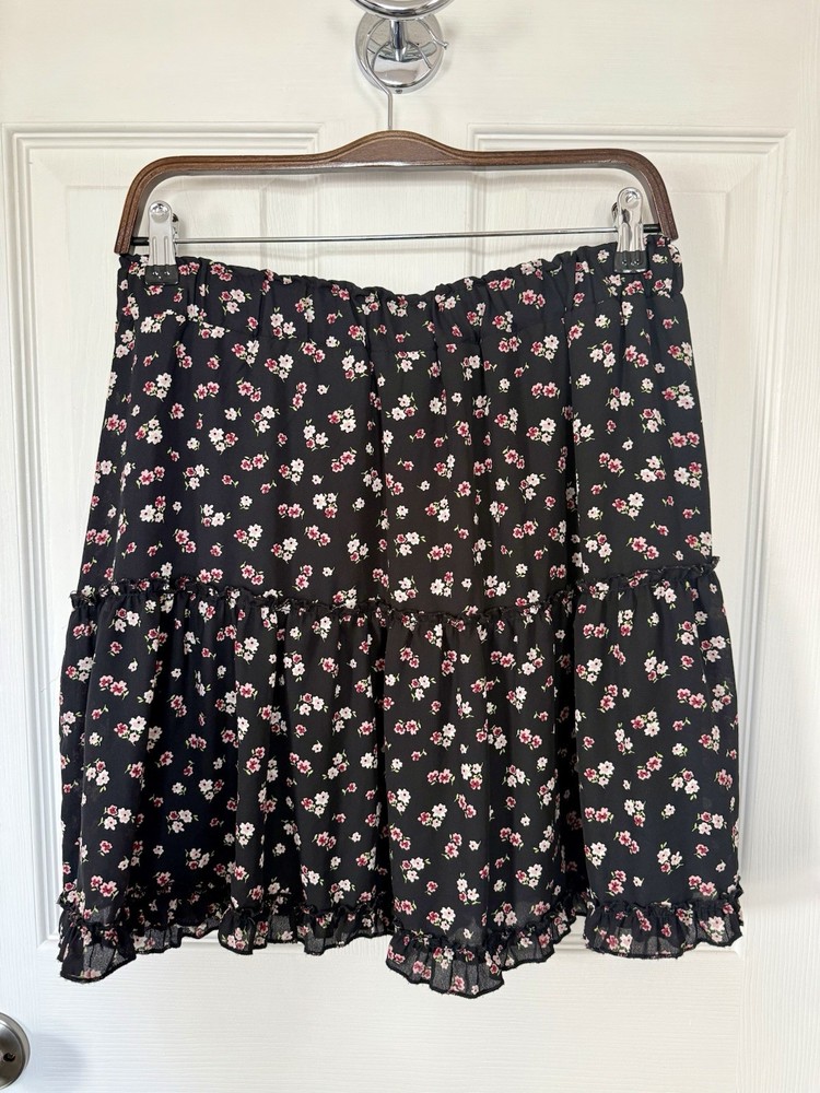 mi ami Black Floral Chiffon Ruffle Hem Lined Skater Mini Skirt Women’s L