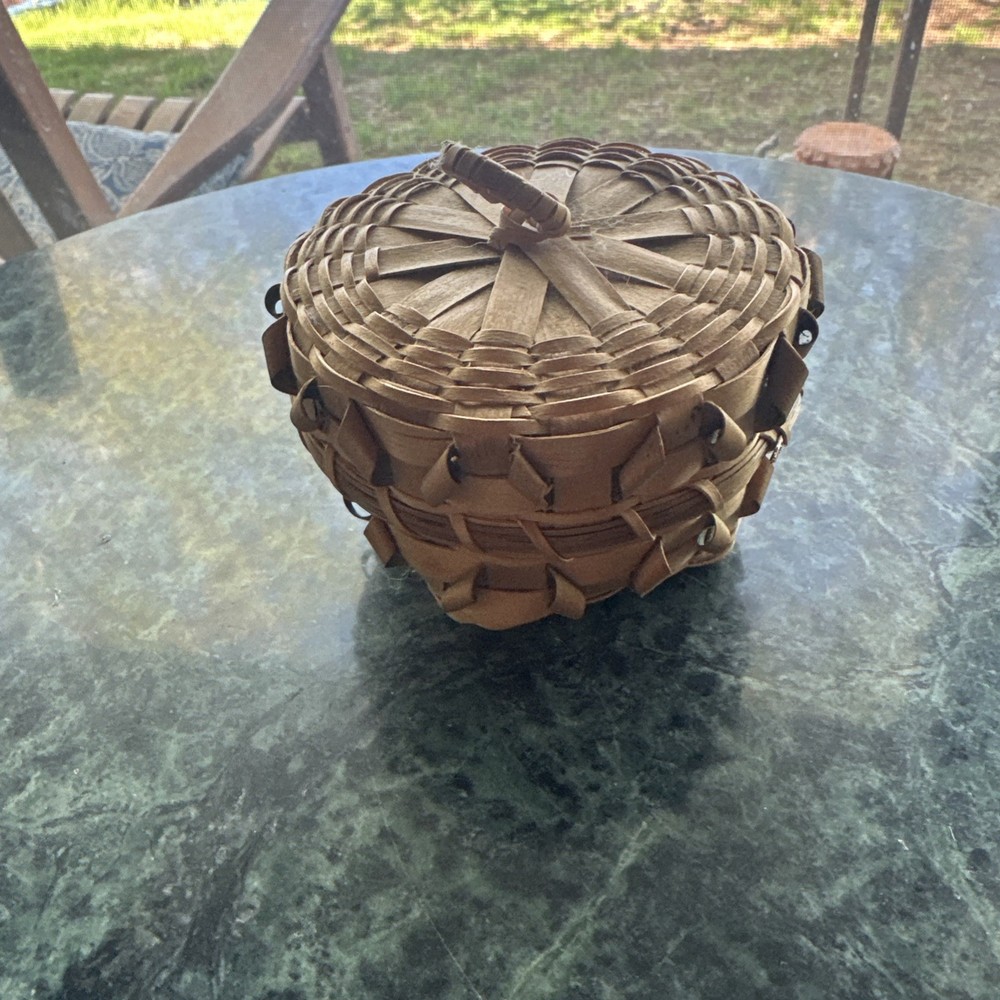 Miniature American Lidded Basket Trinket Cabin Decor Curly Pattern Maine Signed