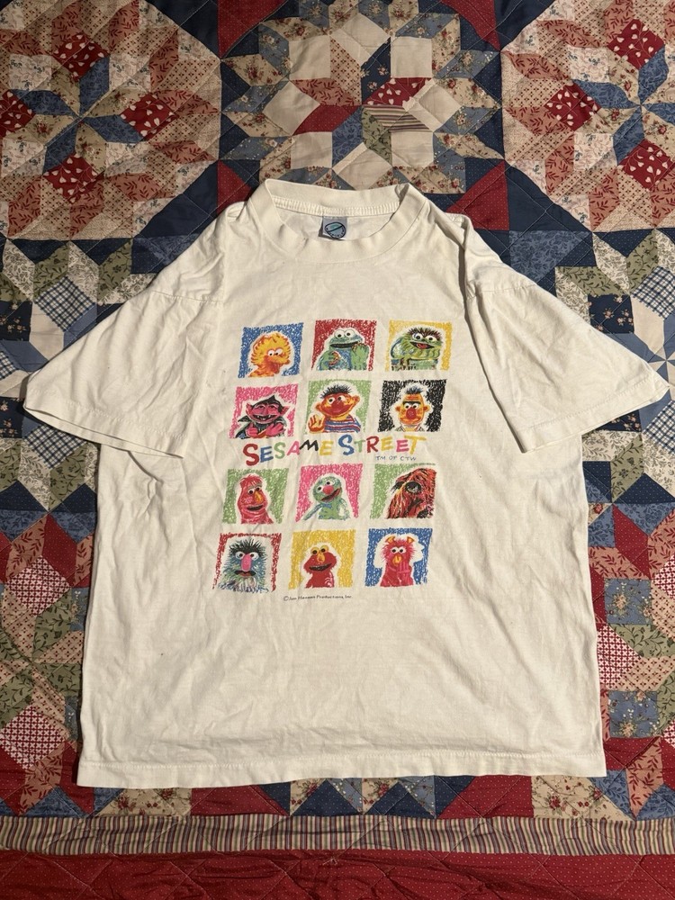 Vintage 90s Sesame Street Tshirt (L)