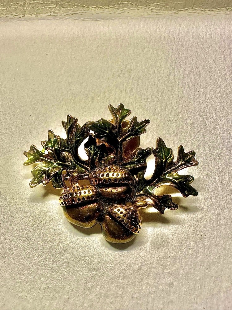 VINTAGE Avon Enamel Acorns Fall BROOCH GOLD TONE SIGNED PIN 1.75