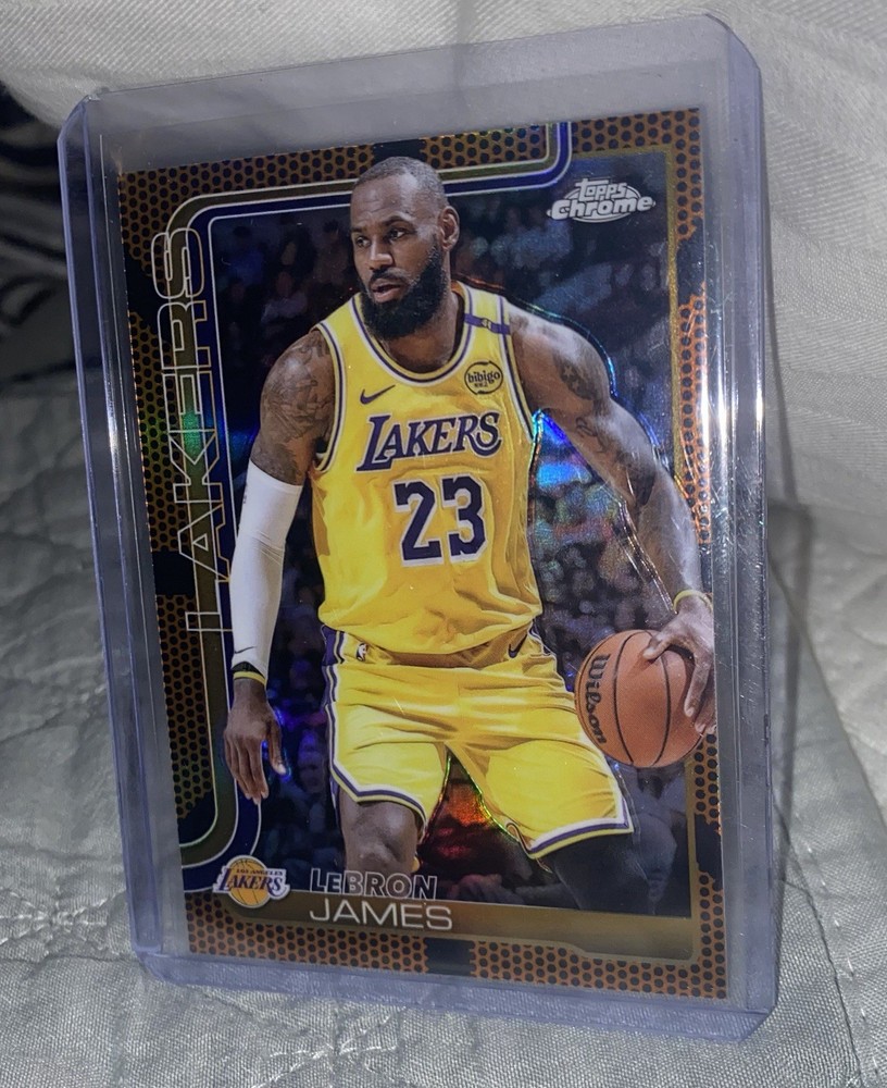 2025-26 Topps Chrome - LeBron James #127 Basketball Refractor SP Rare Clean