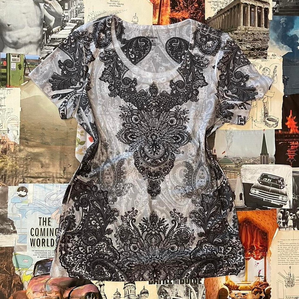 Y2k graphic top white