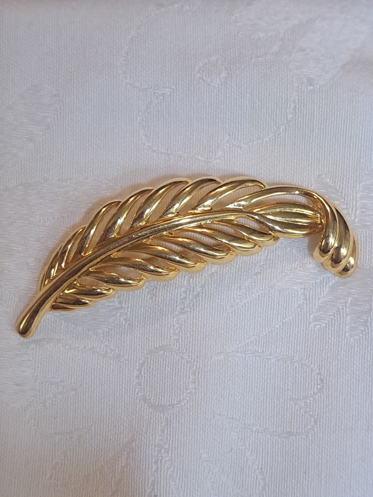 Vintage Signed Napier Gold-Tone Leaf or Feather Brooch