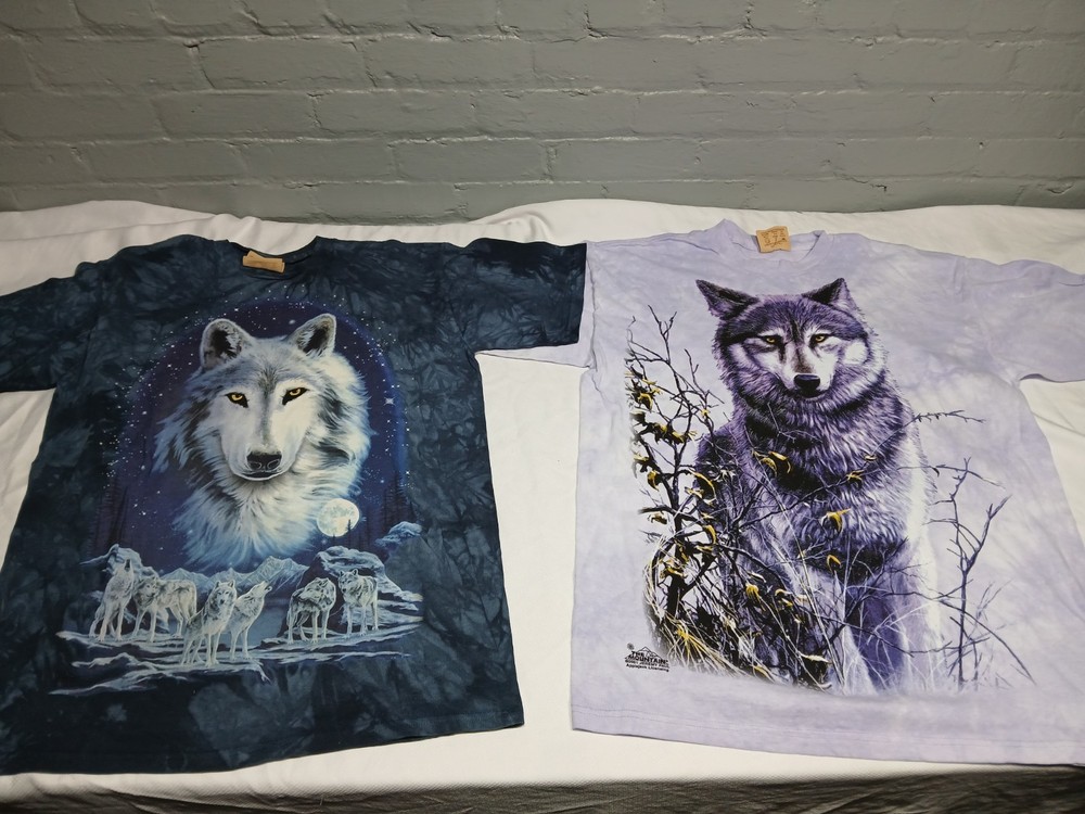 Two Vintage The Mountain Wolf Animal Art Tie Dye Shirt Size M 2001 Purple Lone
