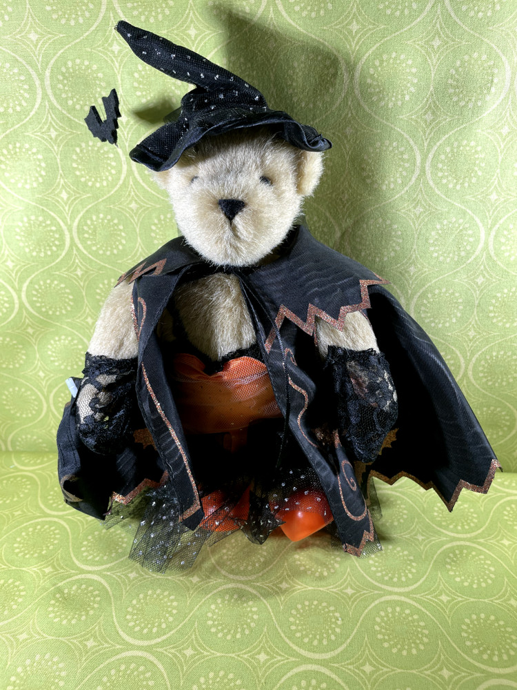 Muffy Vanderbear Couture Glam Witch 2002 North American Bear Company