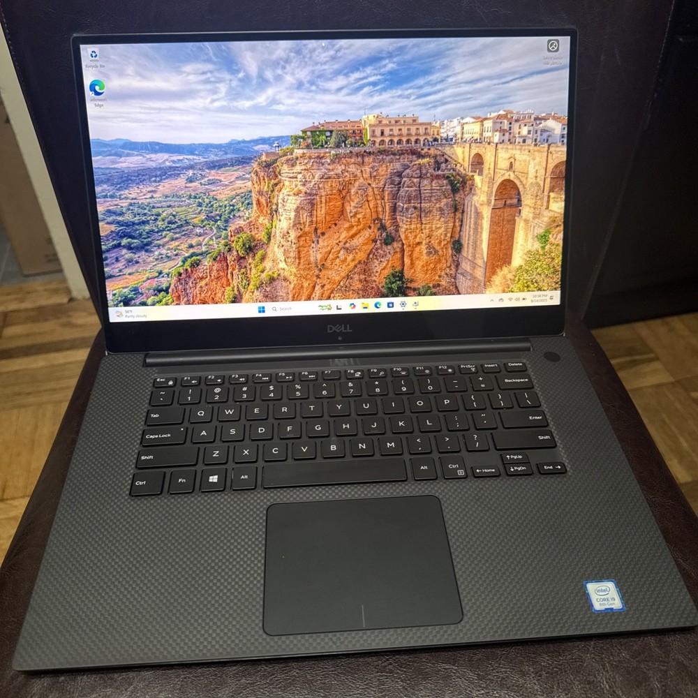 Dell XPS 15 9570 15.6