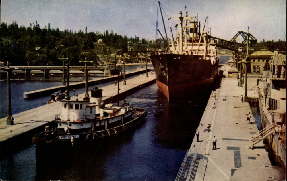 Seattle Washington ~ Government Locks ~ freighter ~ tugboat ~ postcard sku049