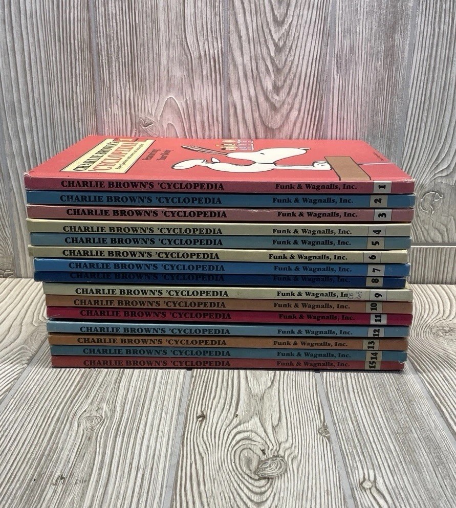 VTG Charlie Brown's Cyclopedia Set Vol 1-15 (HC, 1980, Funk & Wagnalls) USA