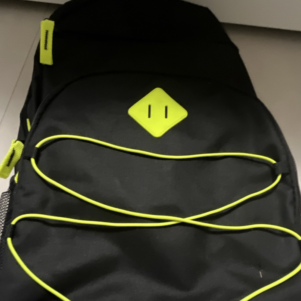 Black Yellow Men's Backpack with Adjustable Straps Zip Closure Pockets