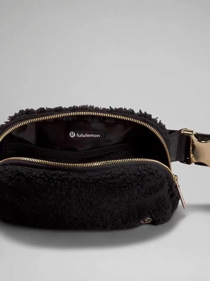 Lululemon Everywhere Fleece Belt Bag Black NWT Brand New