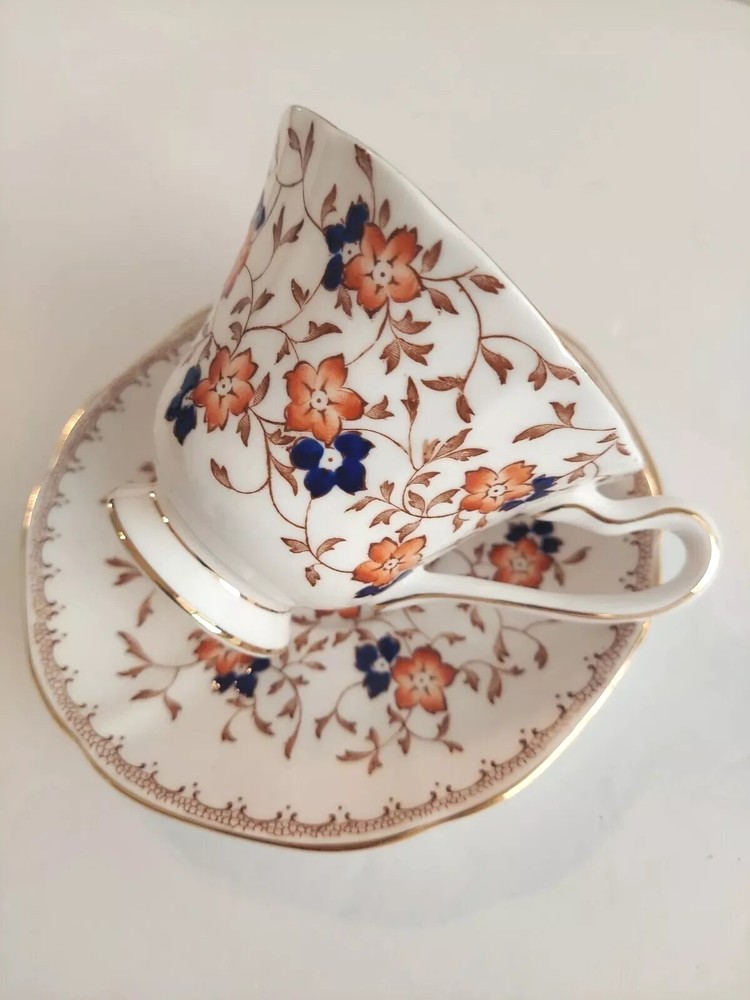 Vintage Tuscan Fine English Bone China Floral Tea Cup & Saucer