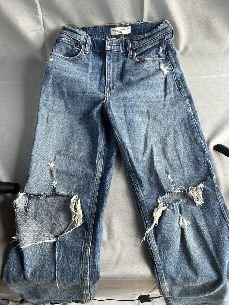 Abercrombie & Fitch 90s straight ultra high rise jeans womens 26/2XS Distressed