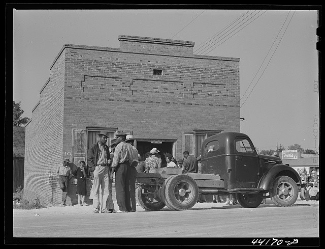Photo:Siloam Georgia 1941 Saturday Crowds at Store with Pickup Truck