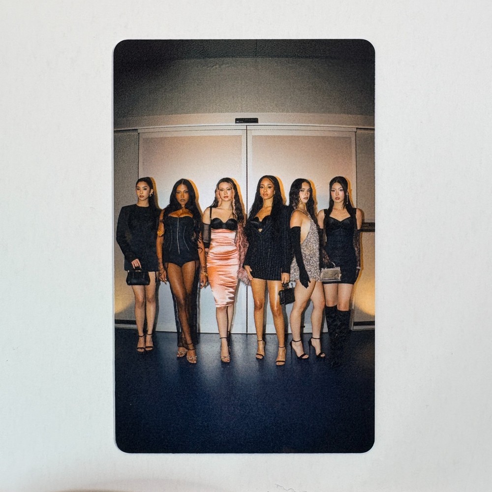 [KATSEYE] THE BEAUTIFUL CHAOS Tour Merch Official MD Unit Photocard