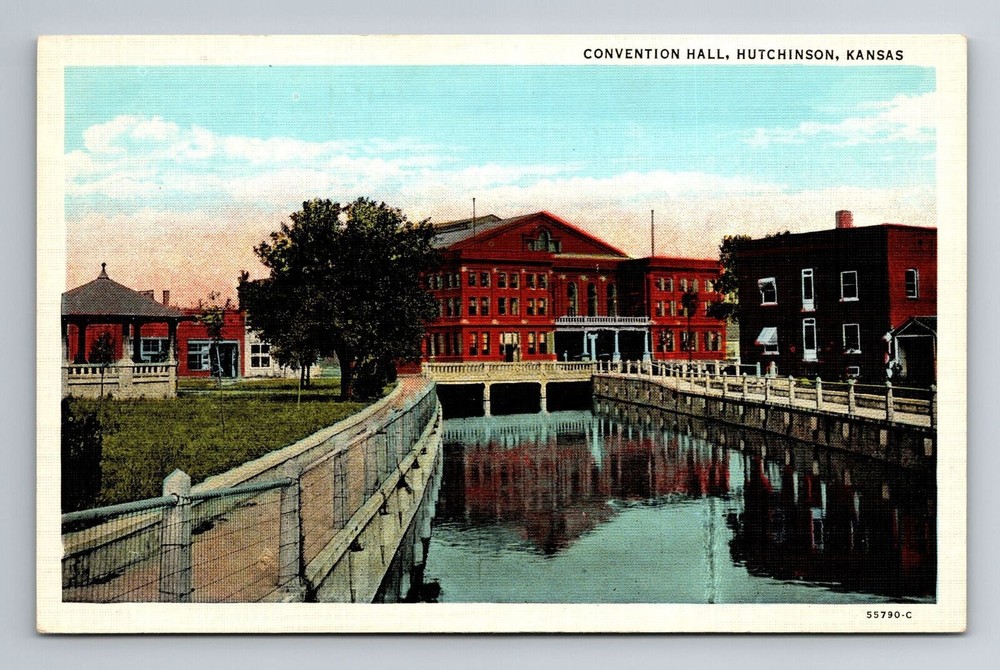 Hutchinson KS-Kansas, Convention Hall, Antique, Vintage Souvenir Postcard